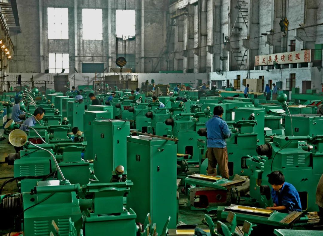 喜訊！貴陽(yáng)產(chǎn)控集團(tuán)旗下貴陽(yáng)險(xiǎn)峰榮獲“貴州省綠色工廠”稱號(hào)，深耕節(jié)能環(huán)保設(shè)備研發(fā)